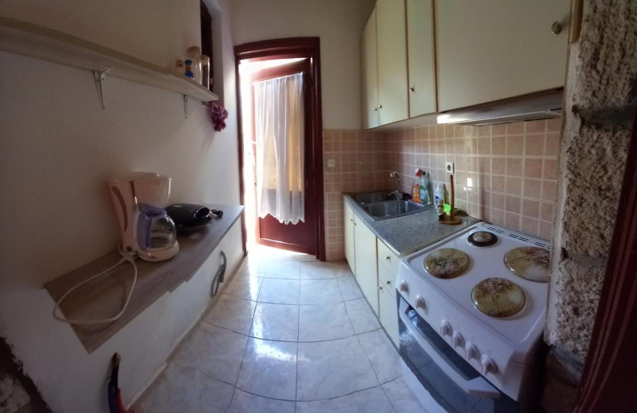 פטרה Agapis Apartments מראה חיצוני תמונה