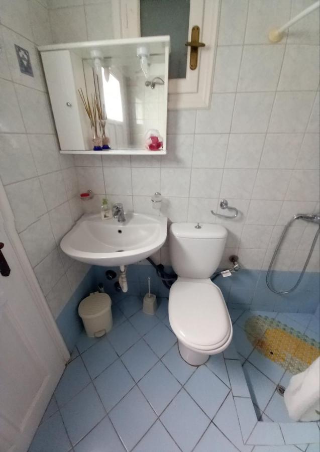 פטרה Agapis Apartments מראה חיצוני תמונה